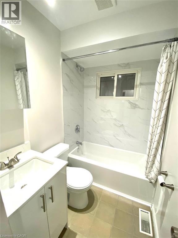 245 West 33rd Street, Hamilton, Ontario  L9C 5J7 - Photo 7 - 40832946