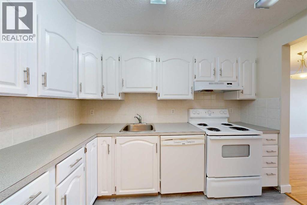206, 4714a 49 Street, Stettler, Alberta  T0C 2L2 - Photo 7 - A2275987