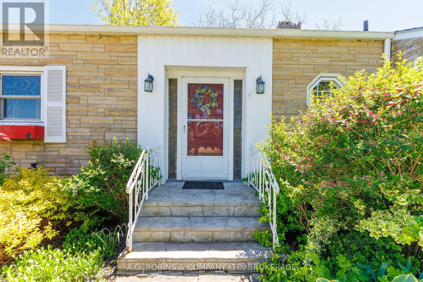 10773 Lakeshore Road, Wainfleet, Ontario  L0S 1V0 - Photo 4 - X12707878