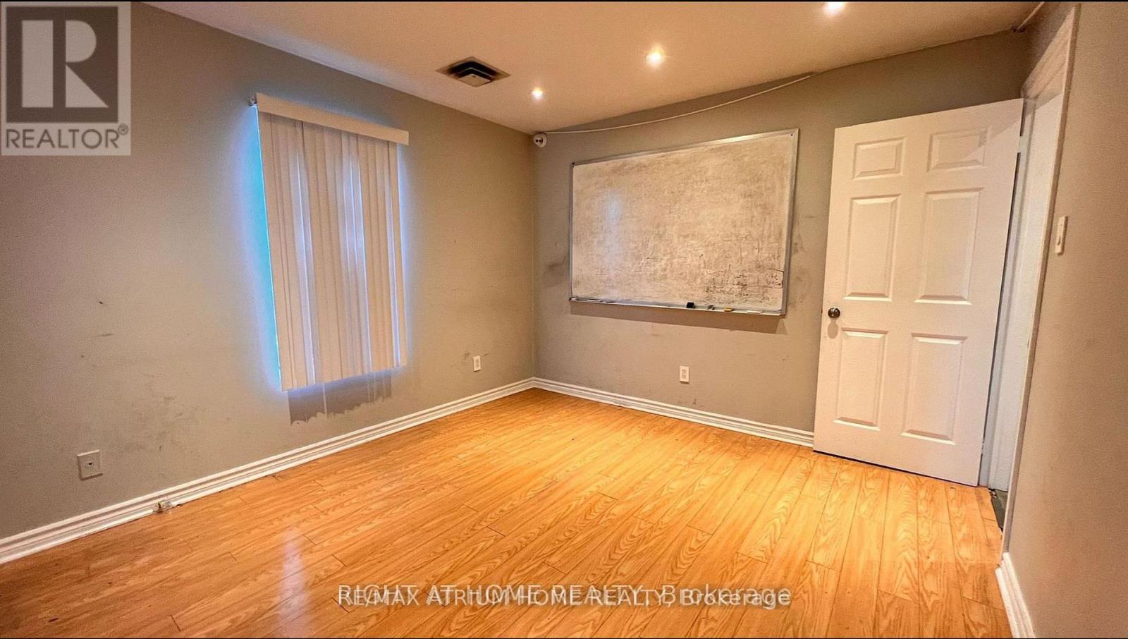 2nd B - 6024 Yonge Street, Toronto, Ontario  M2M 3W5 - Photo 12 - C13166058