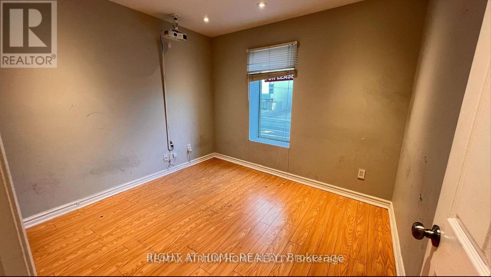 2nd B - 6024 Yonge Street, Toronto, Ontario  M2M 3W5 - Photo 16 - C13166058