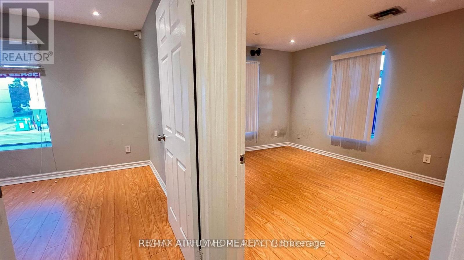 2nd B - 6024 Yonge Street, Toronto, Ontario  M2M 3W5 - Photo 9 - C13166058