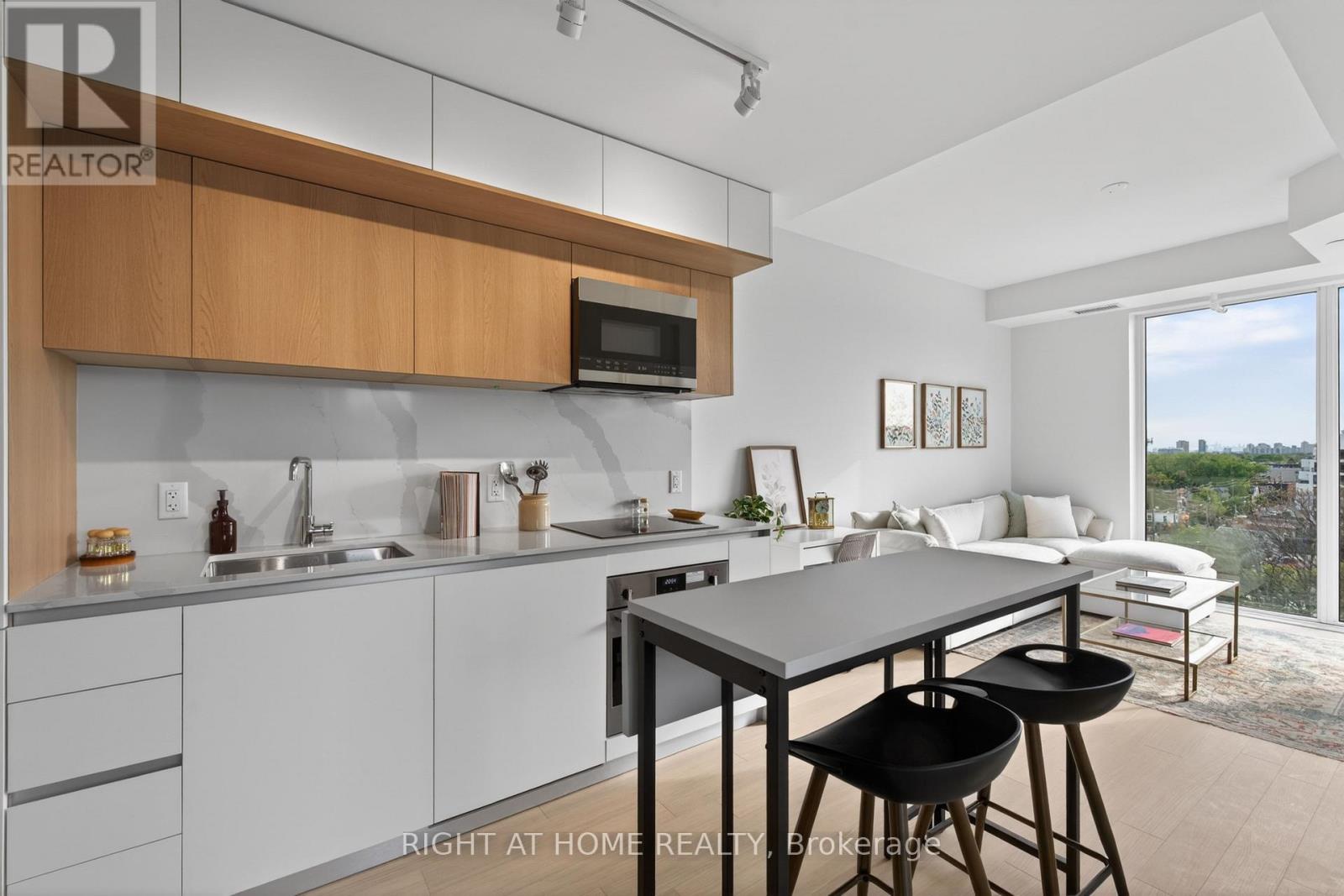 322 Dupont Street, Toronto, Ontario  M5R 0E3 - Photo 11 - C13166078