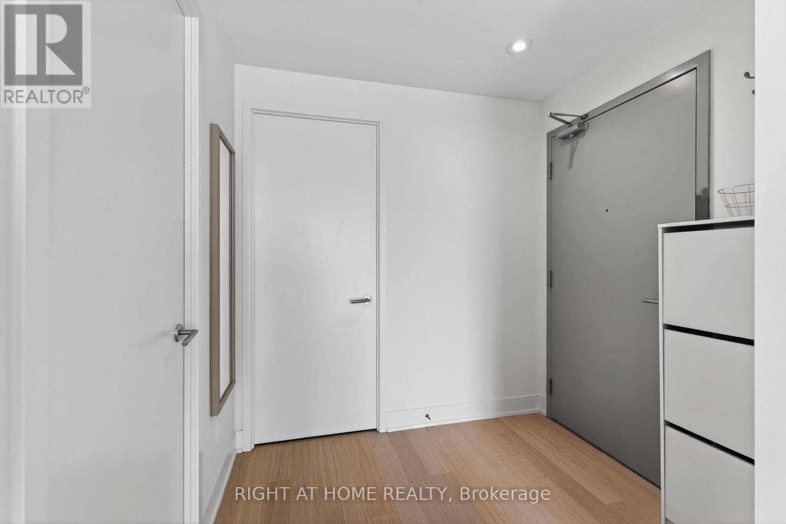 322 Dupont Street, Toronto, Ontario  M5R 0E3 - Photo 2 - C13166078