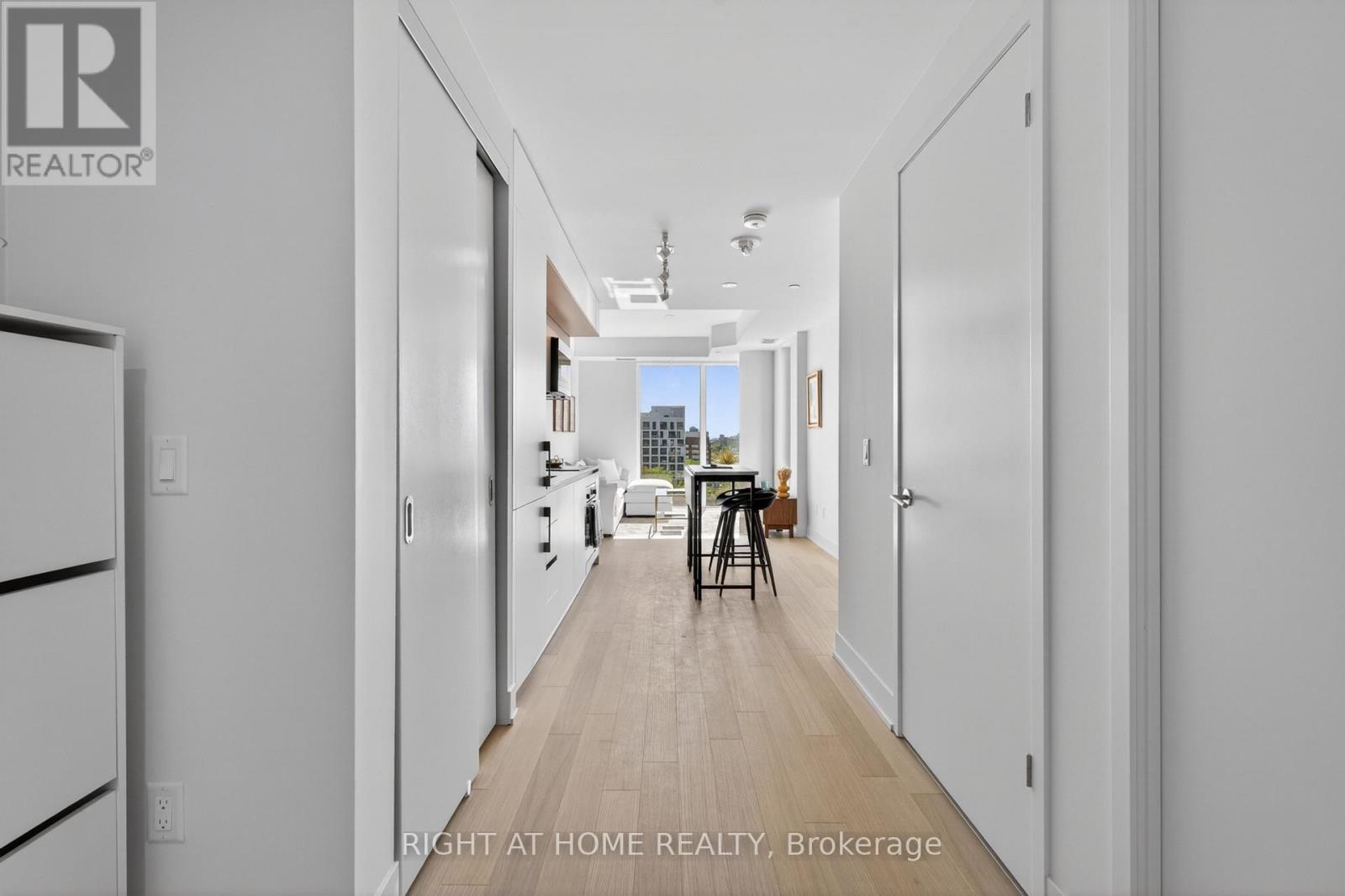 322 Dupont Street, Toronto, Ontario  M5R 0E3 - Photo 3 - C13166078