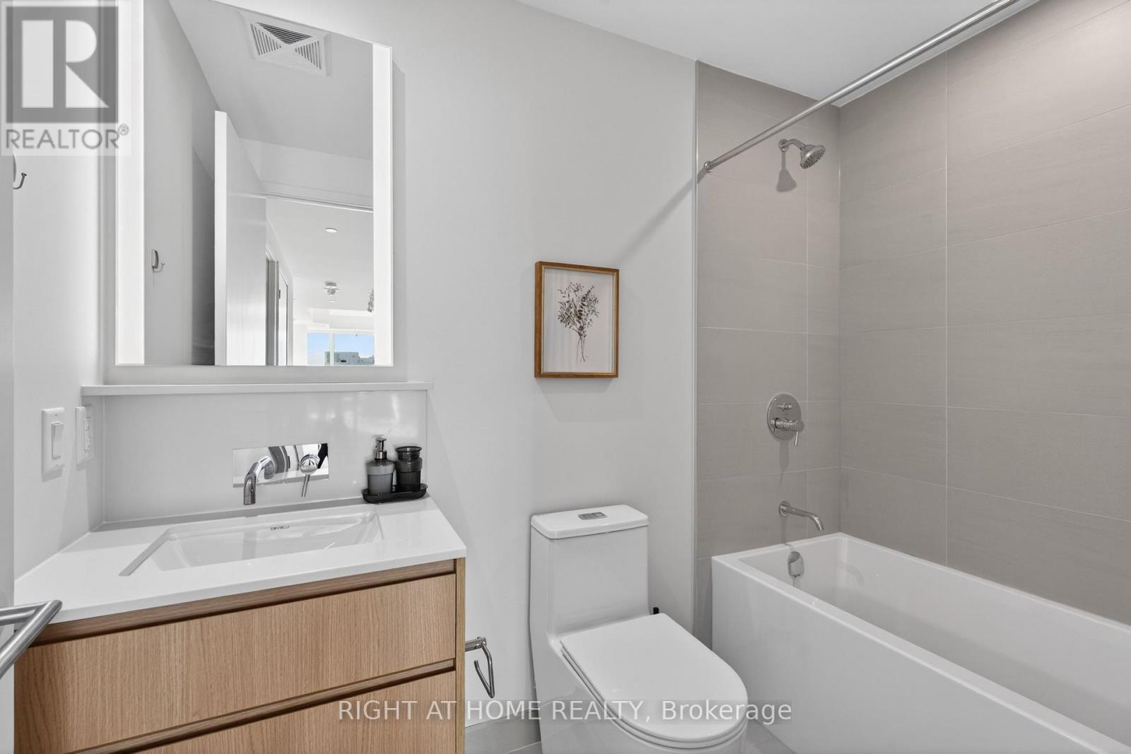 322 Dupont Street, Toronto, Ontario  M5R 0E3 - Photo 8 - C13166078
