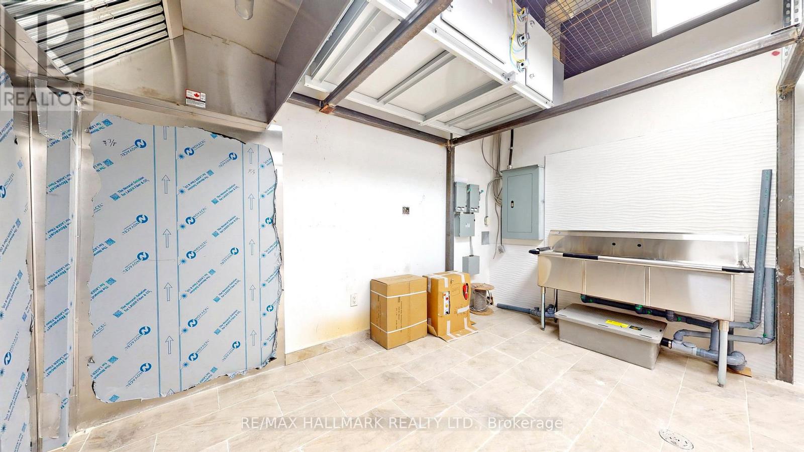 49 - 384 Yonge Street, Toronto, Ontario  M5B 1S8 - Photo 16 - C13166086