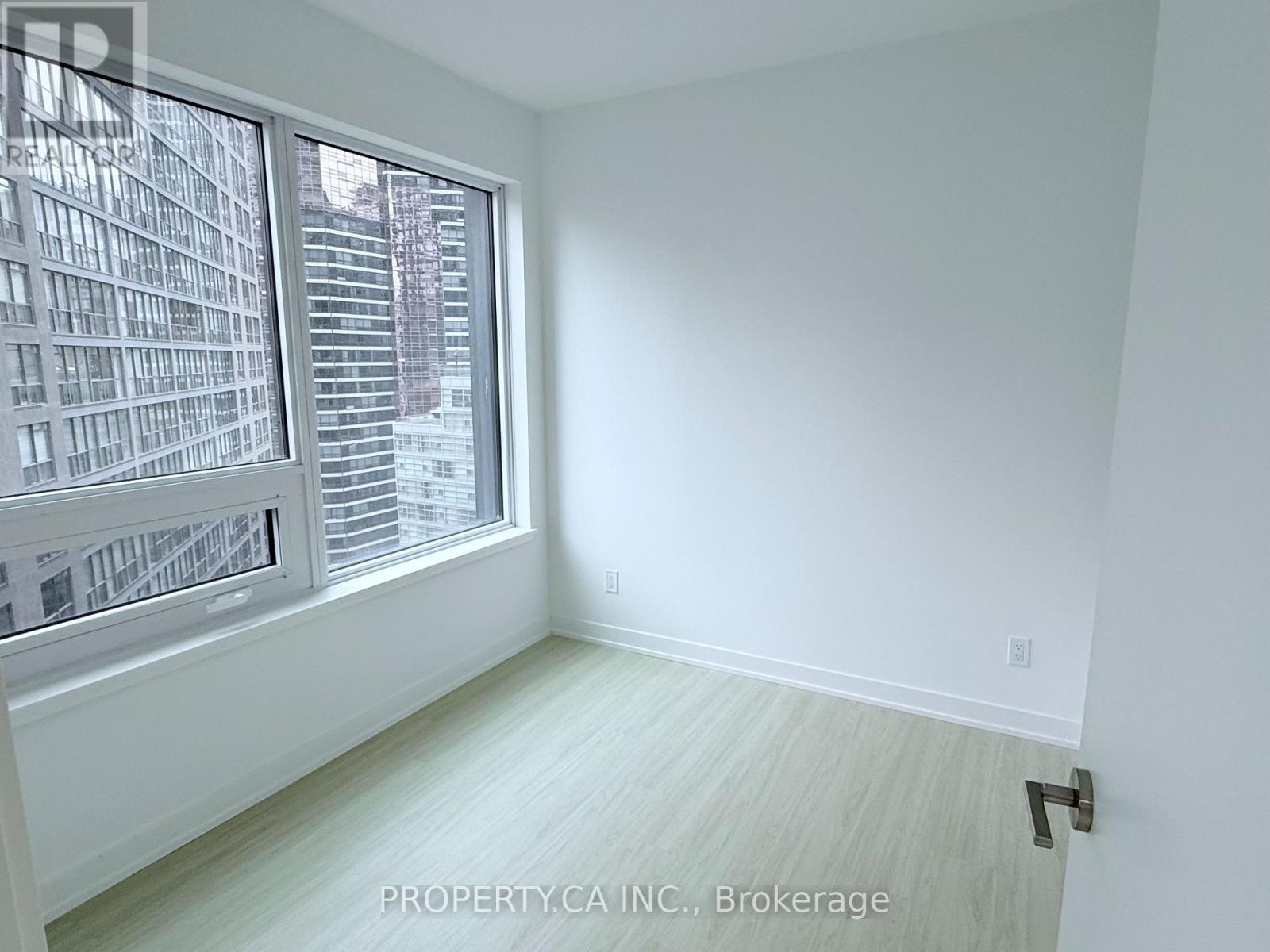 1916 - 8 Wellesley Street W, Toronto, Ontario  M4Y 0J5 - Photo 11 - C13166104