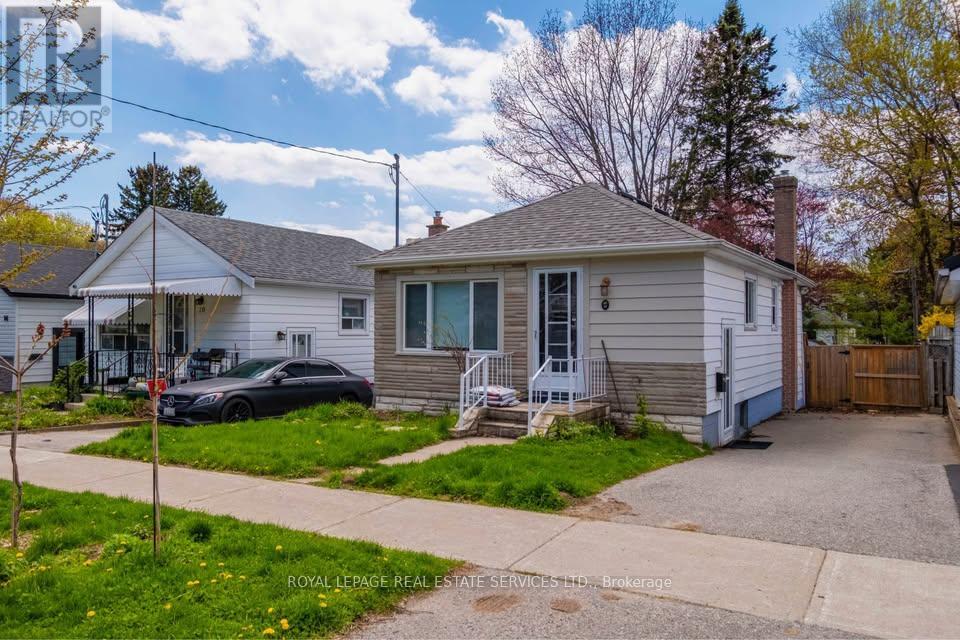18 Bexhill Avenue, Toronto, Ontario  M1L 3B4 - Photo 2 - E13166090