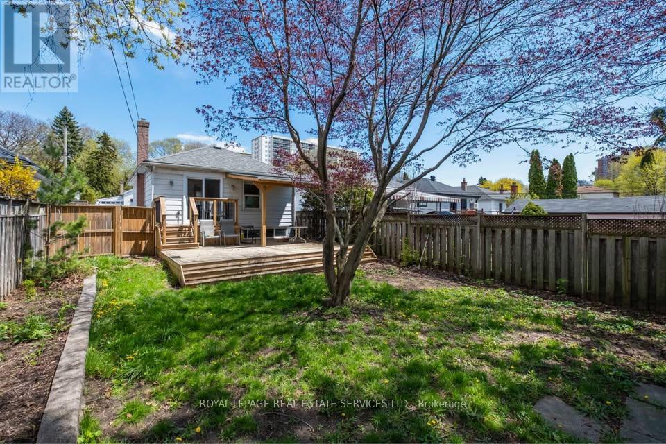 18 Bexhill Avenue, Toronto, Ontario  M1L 3B4 - Photo 23 - E13166090