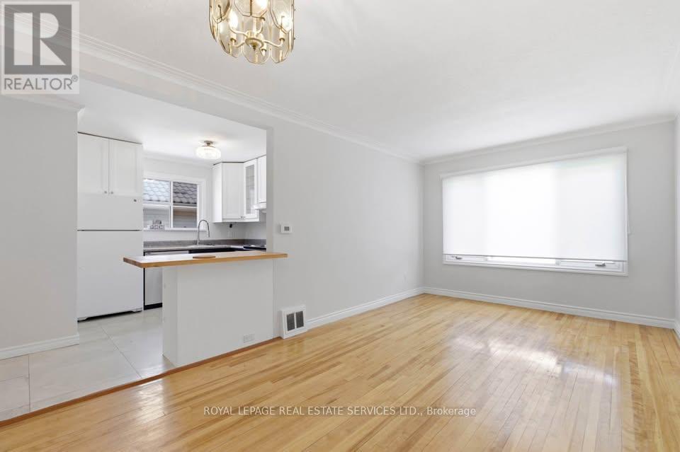 18 Bexhill Avenue, Toronto, Ontario  M1L 3B4 - Photo 7 - E13166090