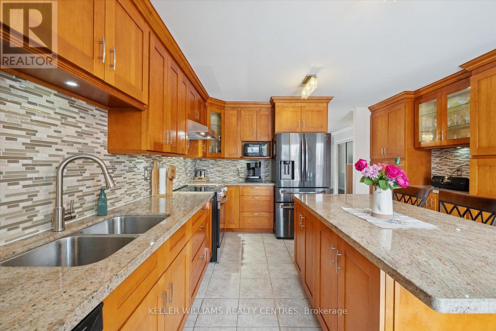 76 Kerfoot Crescent, Georgina, Ontario  L4P 4H2 - Photo 13 - N13166070