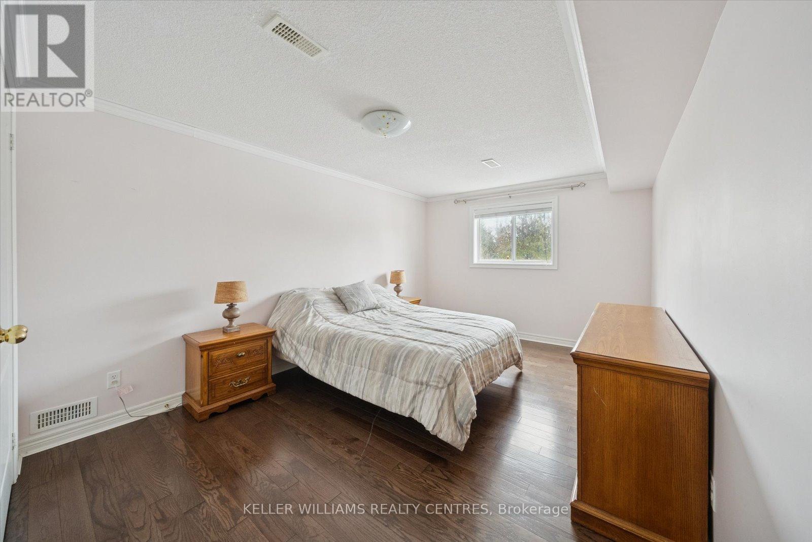 76 Kerfoot Crescent, Georgina, Ontario  L4P 4H2 - Photo 25 - N13166070