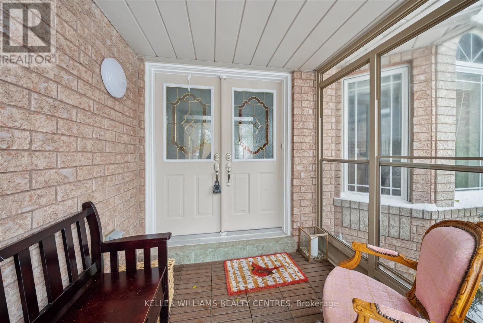 76 Kerfoot Crescent, Georgina, Ontario  L4P 4H2 - Photo 4 - N13166070