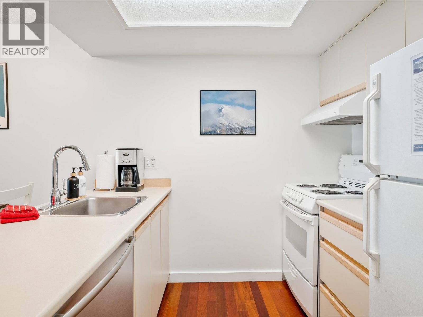 220 4809 Spearhead Drive, Whistler, British Columbia  V0N 1B4 - Photo 8 - R3067120
