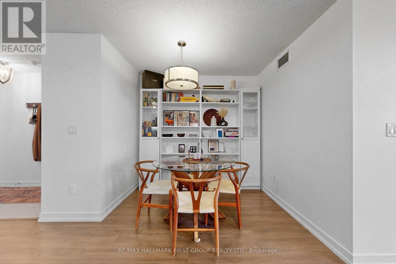 918 - 812 Lansdowne Avenue, Toronto, Ontario  M6H 4K3 - Photo 11 - W13166096