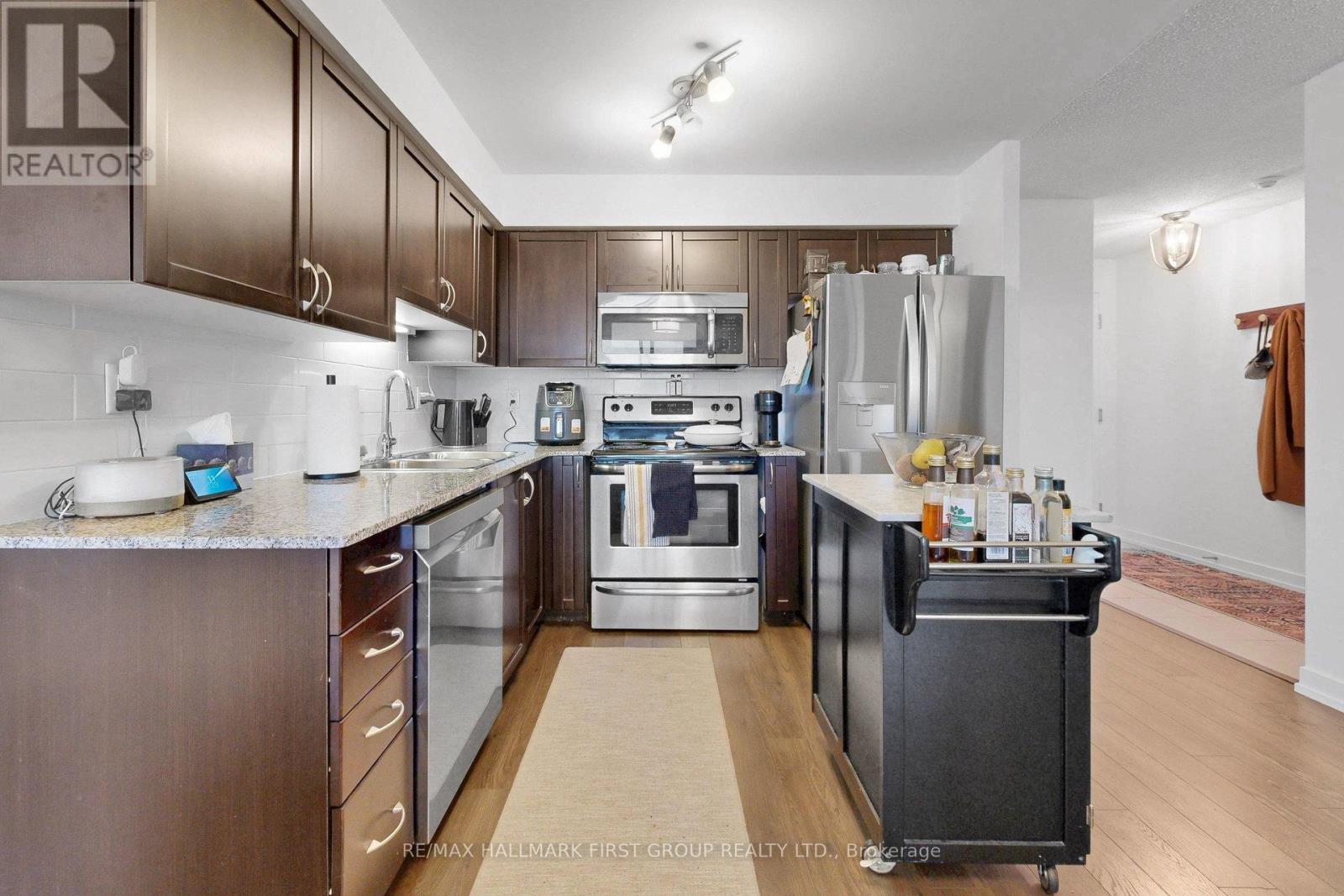 918 - 812 Lansdowne Avenue, Toronto, Ontario  M6H 4K3 - Photo 6 - W13166096