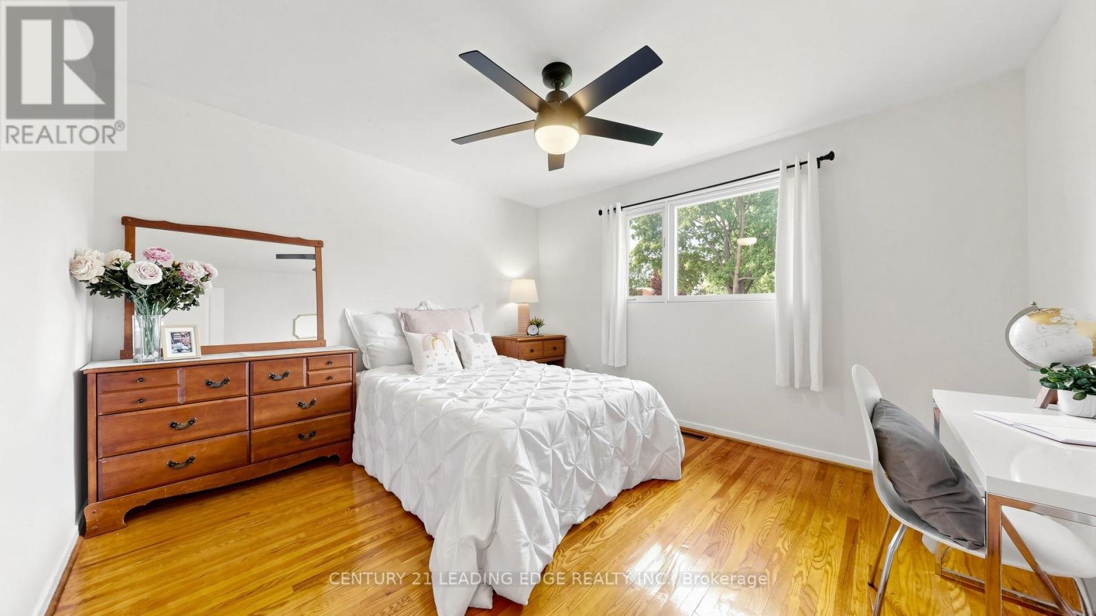 271 Delrex Boulevard, Halton Hills, Ontario  L7G 4G4 - Photo 17 - W13166098