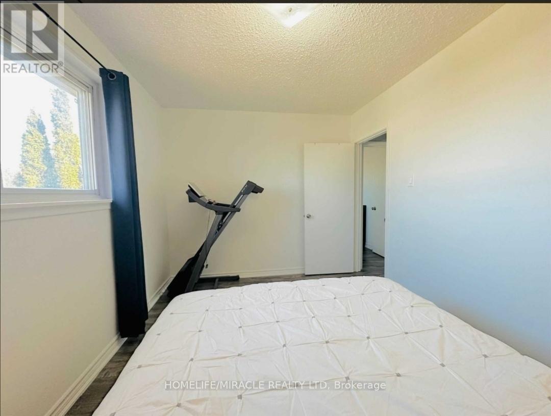 66 Fairglen Avenue, Brampton, Ontario  L6X 1K8 - Photo 16 - W13166102