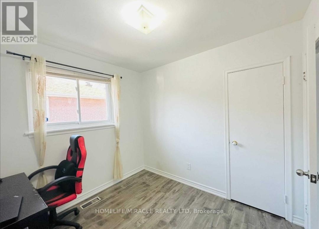 66 Fairglen Avenue, Brampton, Ontario  L6X 1K8 - Photo 19 - W13166102