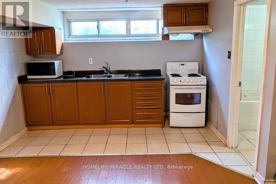 66 Fairglen Avenue, Brampton, Ontario  L6X 1K8 - Photo 24 - W13166102