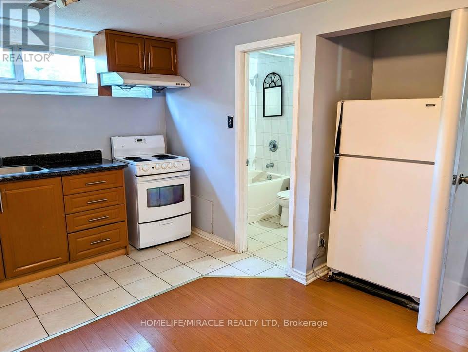 66 Fairglen Avenue, Brampton, Ontario  L6X 1K8 - Photo 25 - W13166102