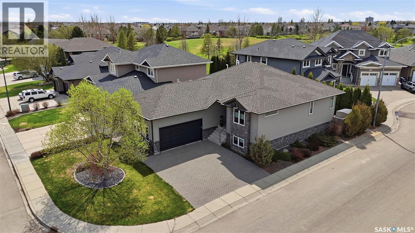 303 Brookmore CRESCENT, Saskatoon, Saskatchewan