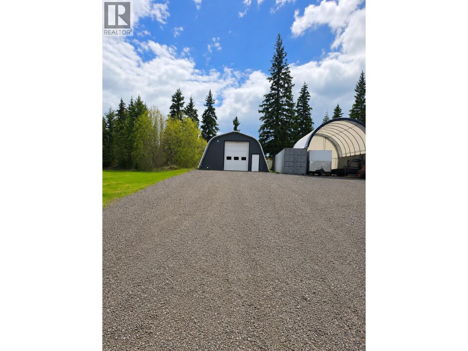 8855 W Sykes Road, Prince George, British Columbia  V2N 6N5 - Photo 2 - R3126979