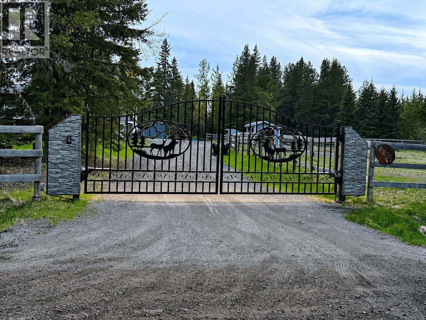 8855 W Sykes Road, Prince George, British Columbia  V2N 6N5 - Photo 4 - R3126979