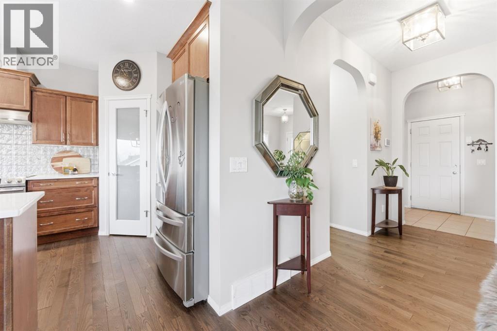 138 Bridlerange Place Sw, Calgary, Alberta  T2Y 0K8 - Photo 6 - A2313340