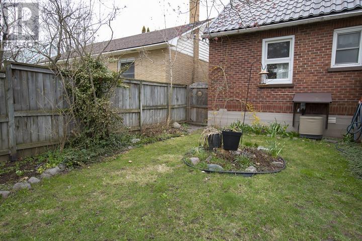 72 Coulson Ave, Sault Ste. Marie, Ontario  P6A 3X5 - Photo 14 - SM261052