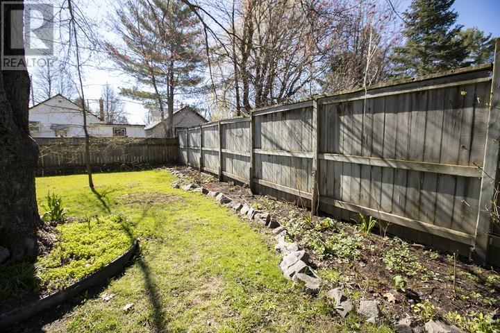72 Coulson Ave, Sault Ste. Marie, Ontario  P6A 3X5 - Photo 10 - SM261052