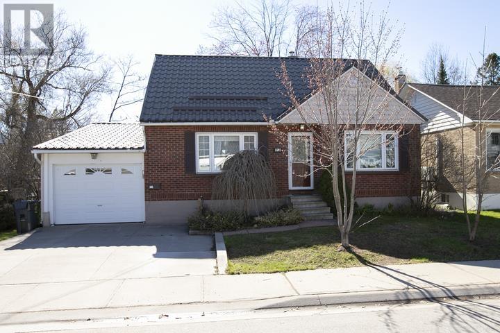 72 Coulson Ave, Sault Ste. Marie, Ontario  P6A 3X5 - Photo 4 - SM261052