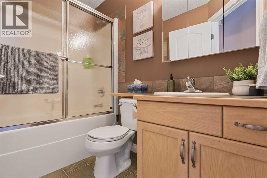 15 Mt Rundle Place W, Lethbridge, Alberta  T1K 7B5 - Photo 13 - A2313382
