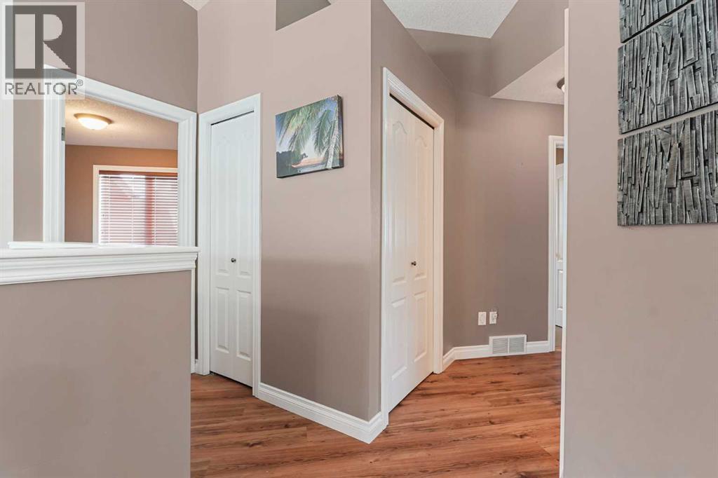 15 Mt Rundle Place W, Lethbridge, Alberta  T1K 7B5 - Photo 10 - A2313382