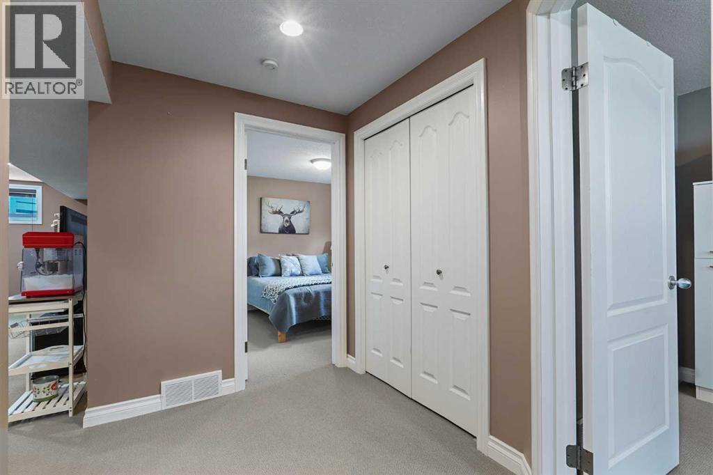 15 Mt Rundle Place W, Lethbridge, Alberta  T1K 7B5 - Photo 19 - A2313382