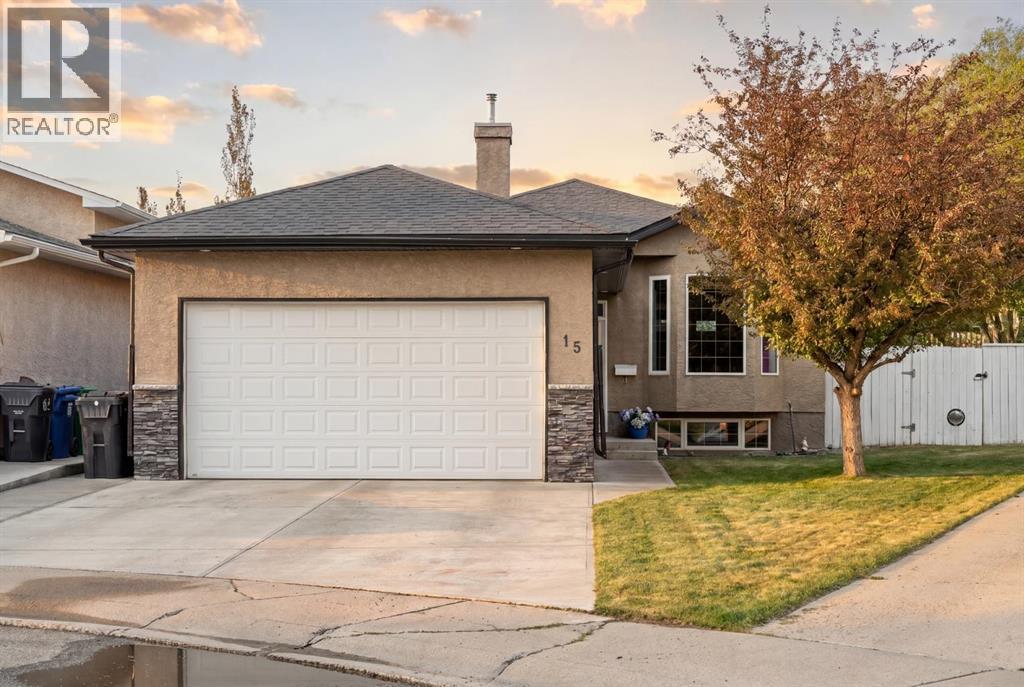 15 Mt Rundle Place W, Lethbridge, Alberta  T1K 7B5 - Photo 1 - A2313382