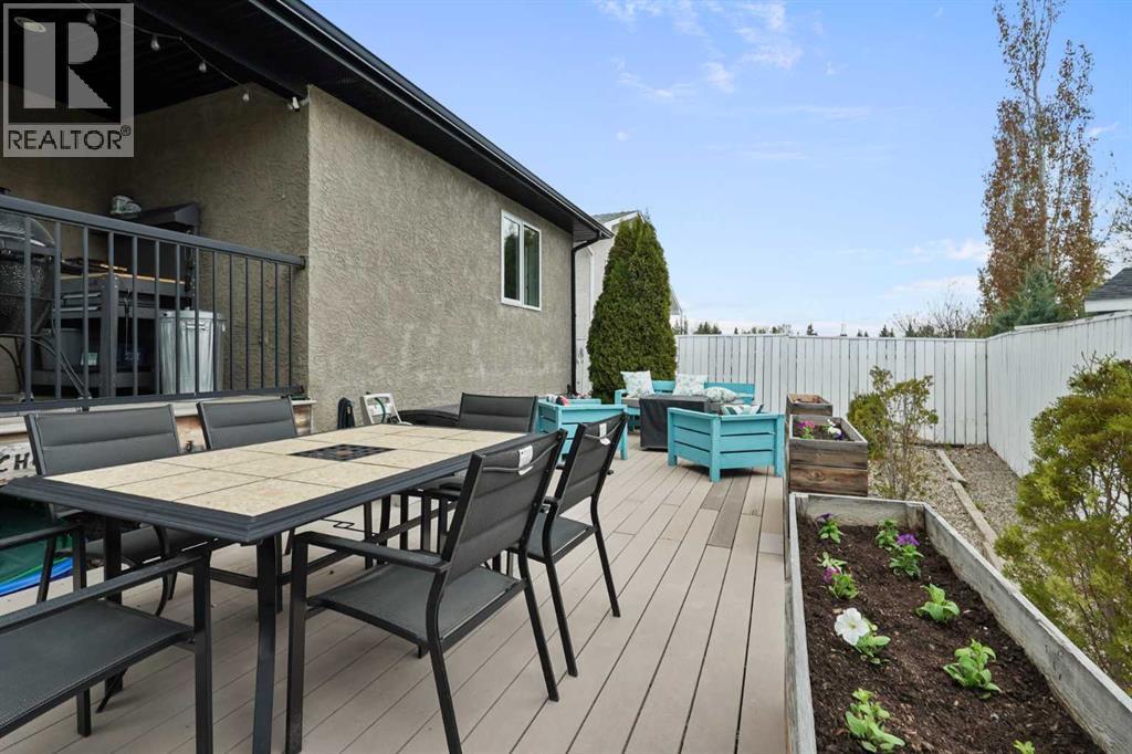 15 Mt Rundle Place W, Lethbridge, Alberta  T1K 7B5 - Photo 31 - A2313382