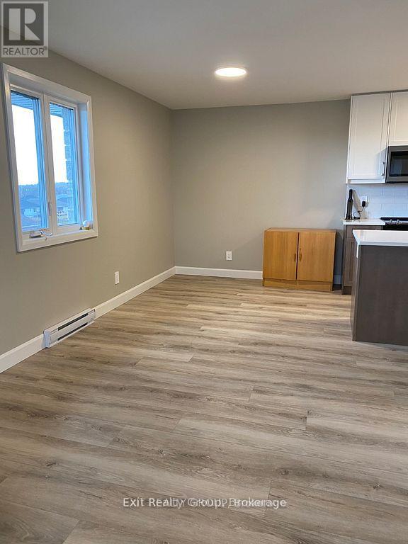 301 - 30 Hillside Meadow Drive, Quinte West, Ontario  K8V 0J7 - Photo 14 - X13166204