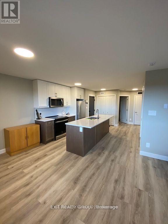 301 - 30 Hillside Meadow Drive, Quinte West, Ontario  K8V 0J7 - Photo 8 - X13166204