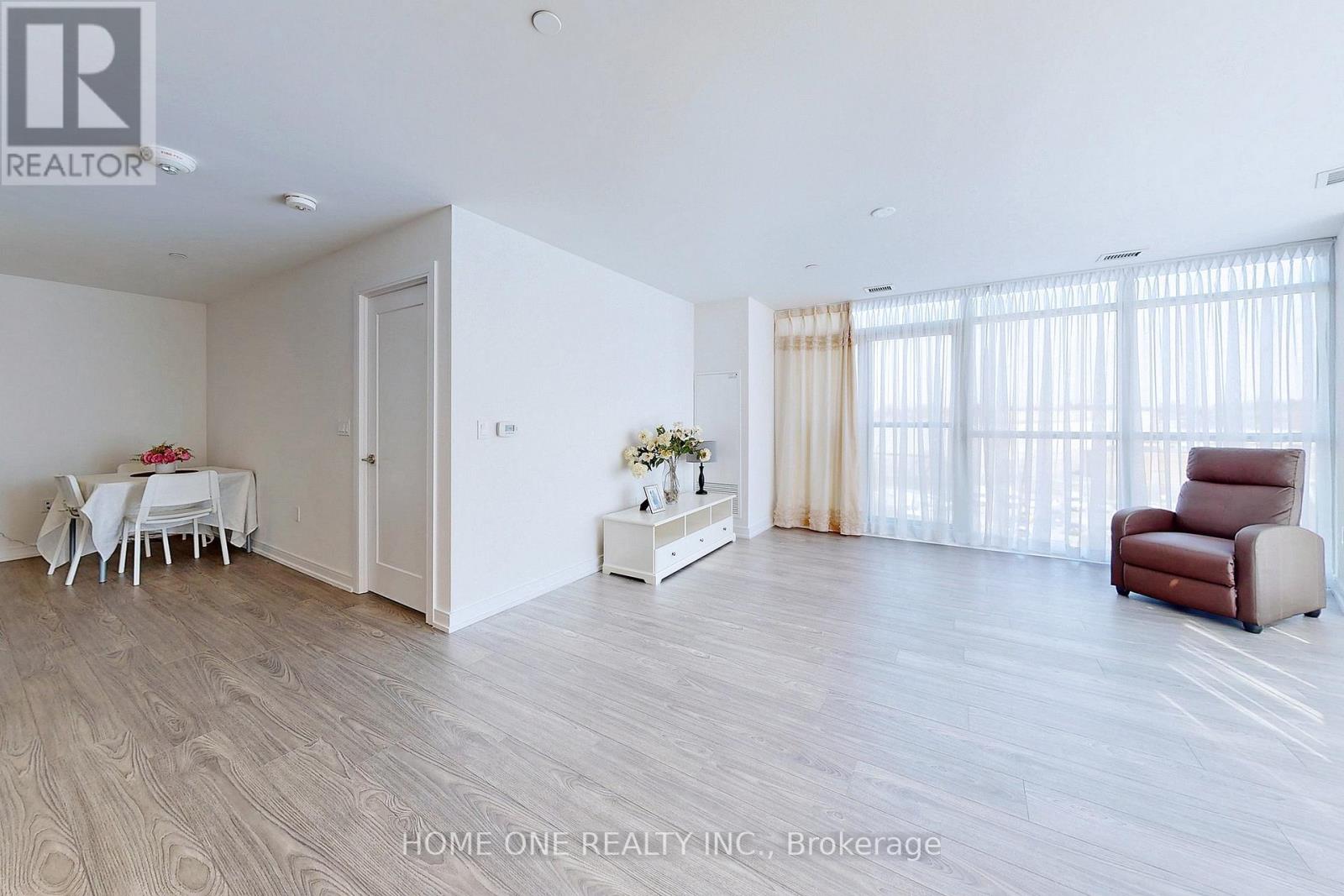 309 - 225 Village Green Square, Toronto, Ontario  M1S 0N4 - Photo 3 - E13166194
