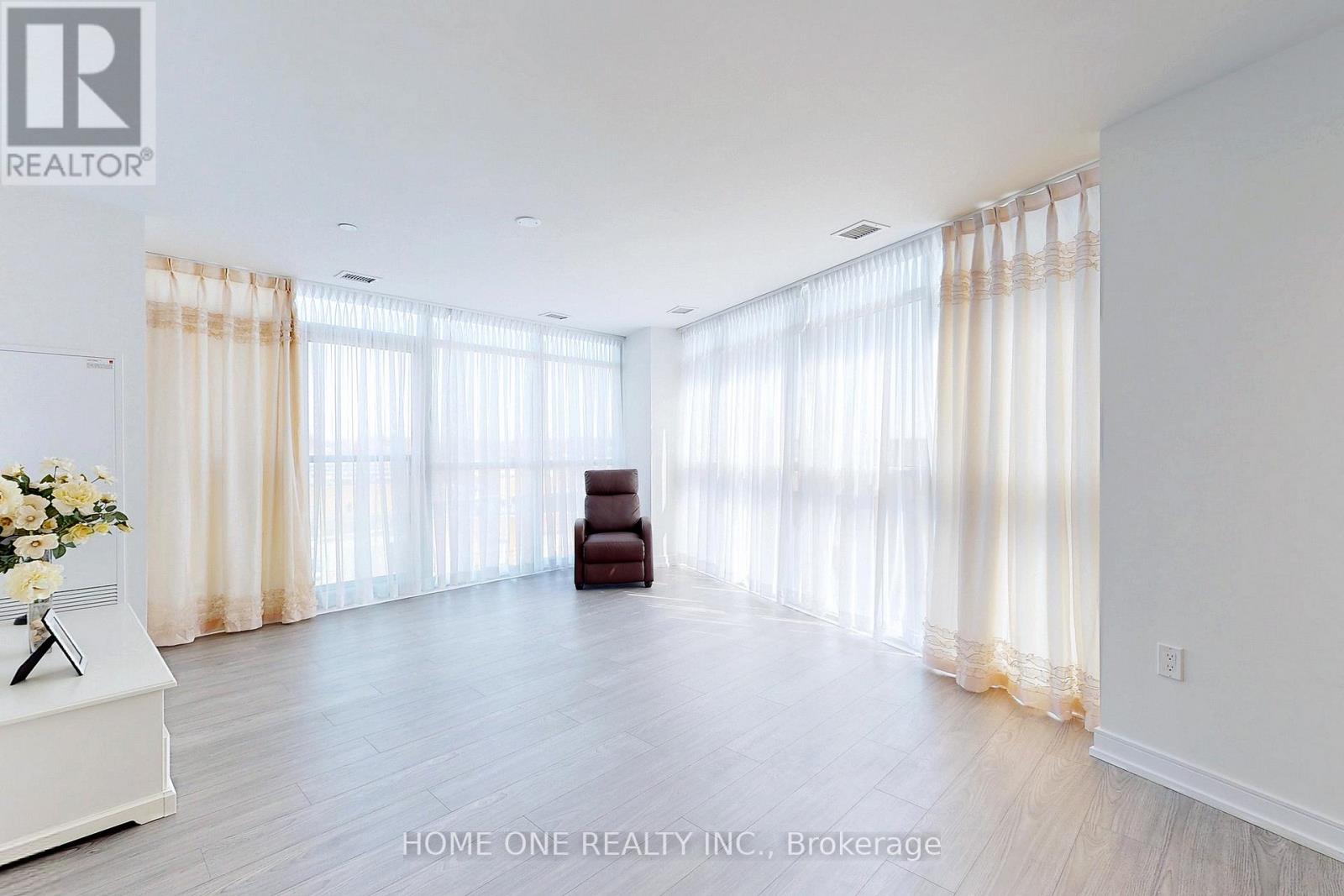 309 - 225 Village Green Square, Toronto, Ontario  M1S 0N4 - Photo 4 - E13166194