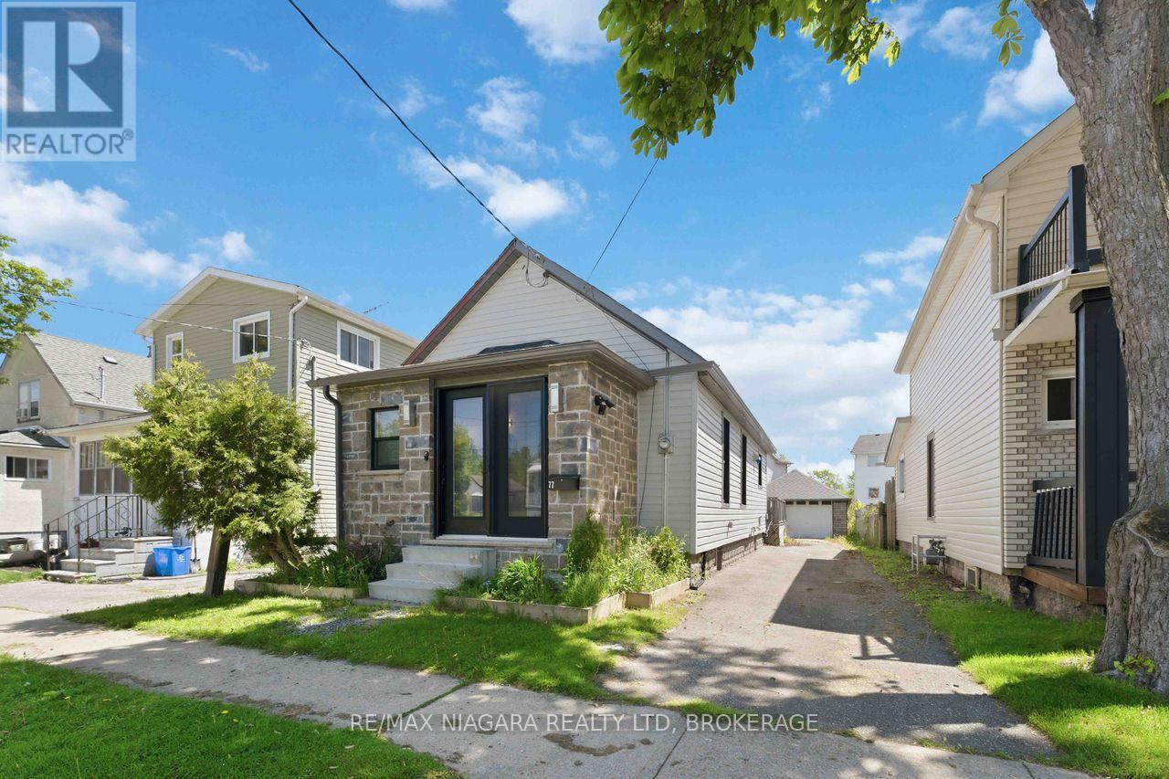 77 Semley Avenue, Welland (Broadway), Ontario  L3C 1X5 - Photo 1 - X13166186