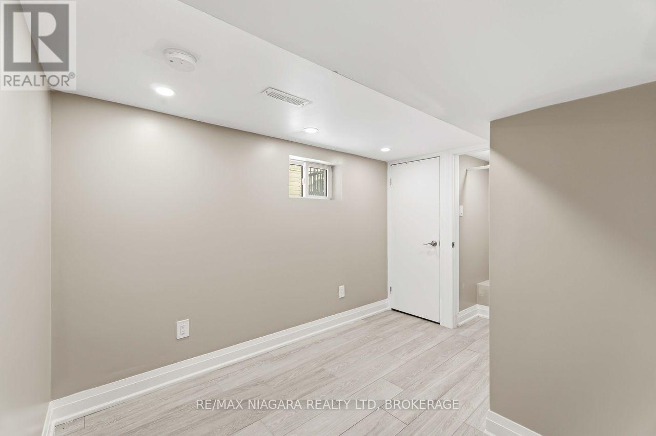 77 Semley Avenue, Welland (Broadway), Ontario  L3C 1X5 - Photo 30 - X13166186