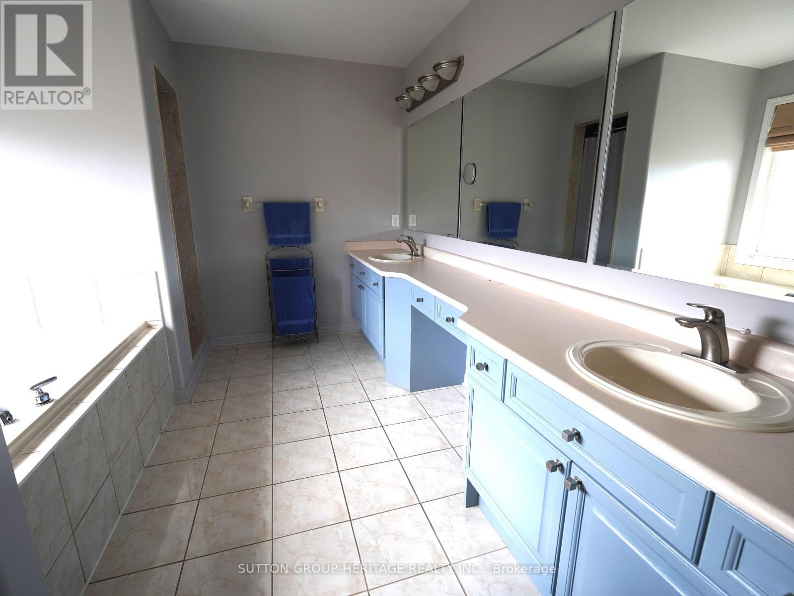 5 Baintree Street, Markham, Ontario  L6E 1G7 - Photo 25 - N12831312