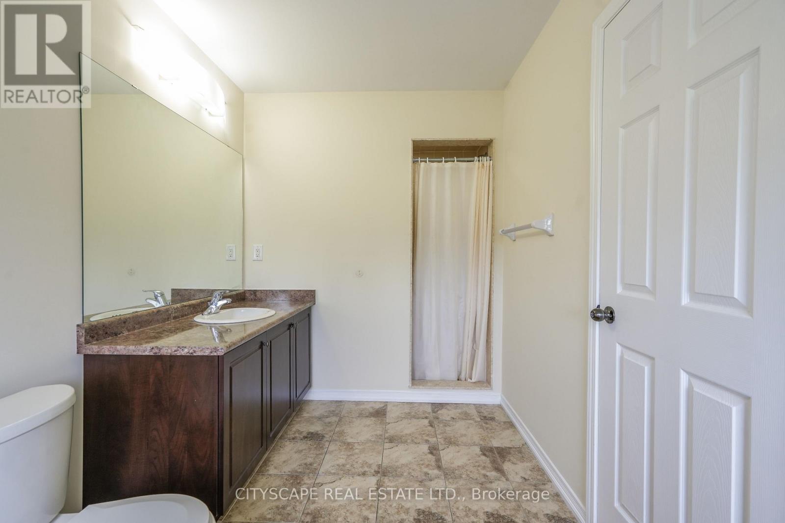 8485 Primrose Lane, Niagara Falls, Ontario  L2H 0K8 - Photo 16 - X13142710