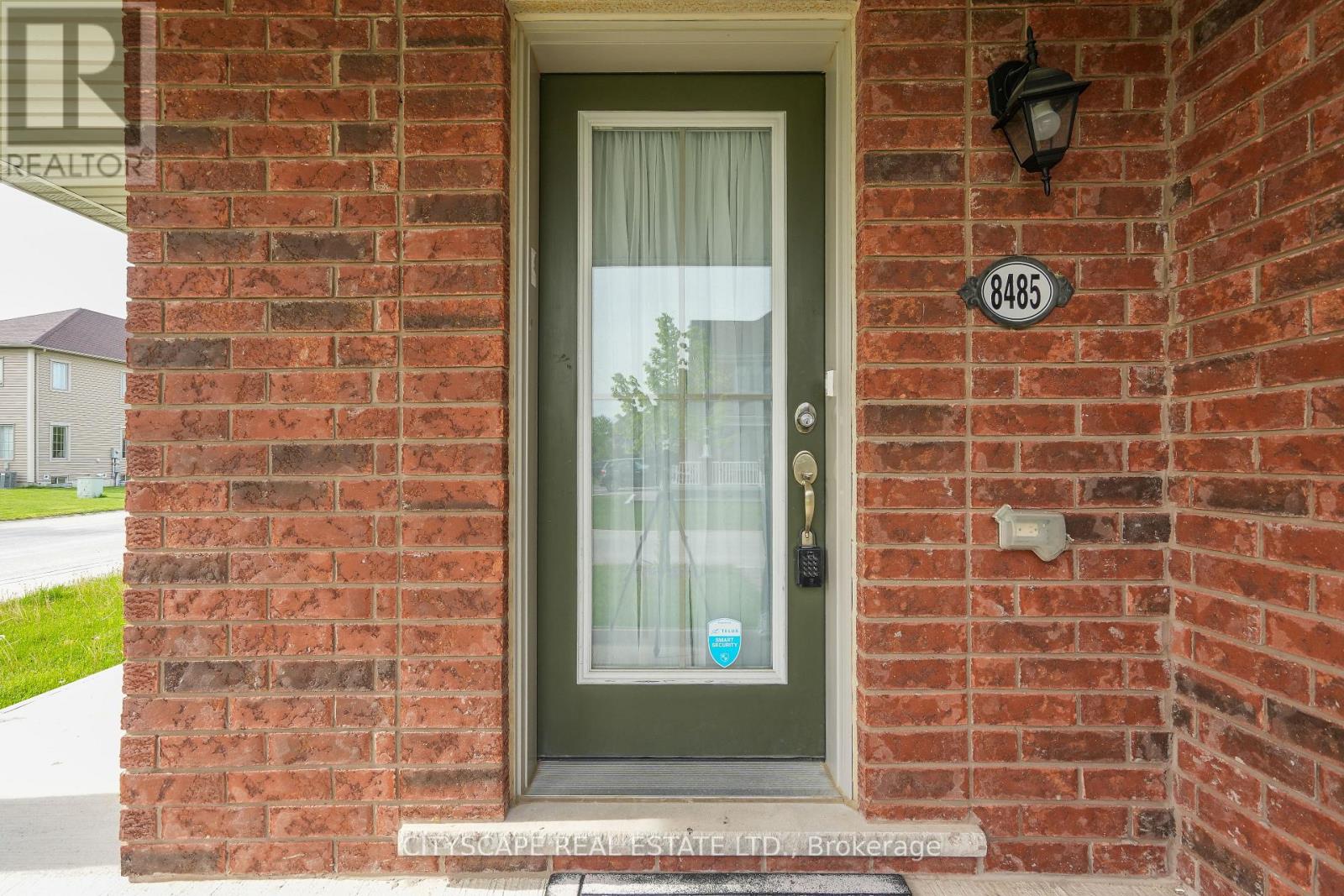 8485 Primrose Lane, Niagara Falls, Ontario  L2H 0K8 - Photo 8 - X13142710