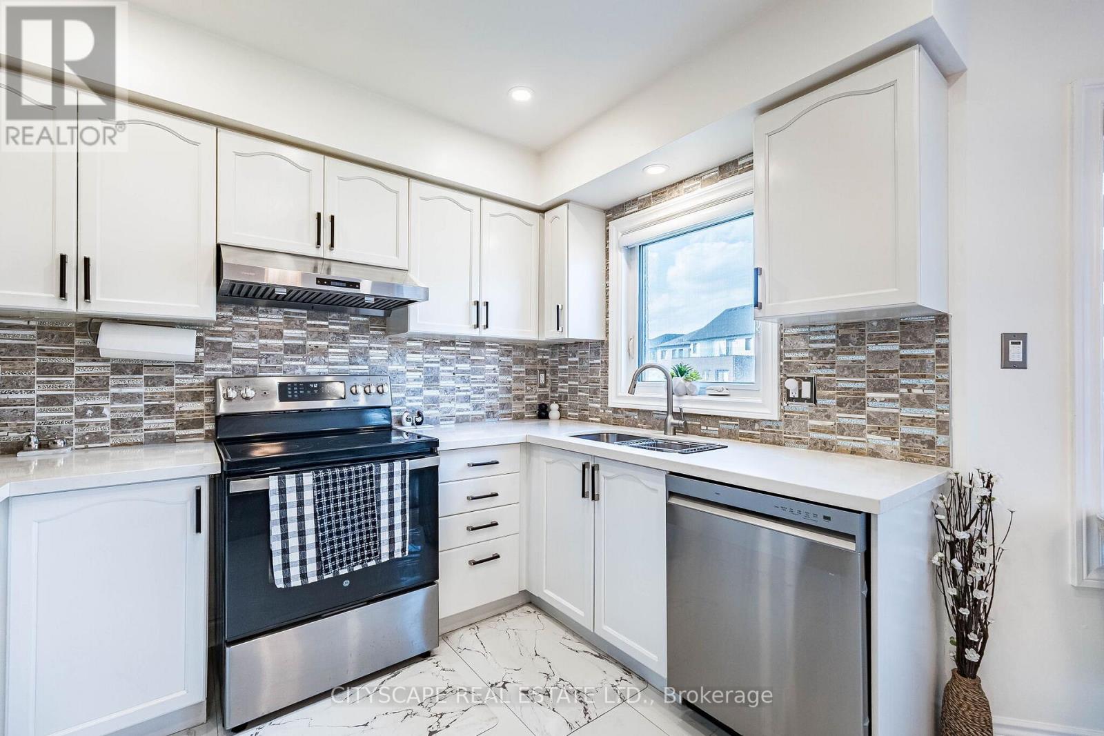 6681 Jazzy Mews, Mississauga, Ontario  L5W 1S2 - Photo 17 - W13166172