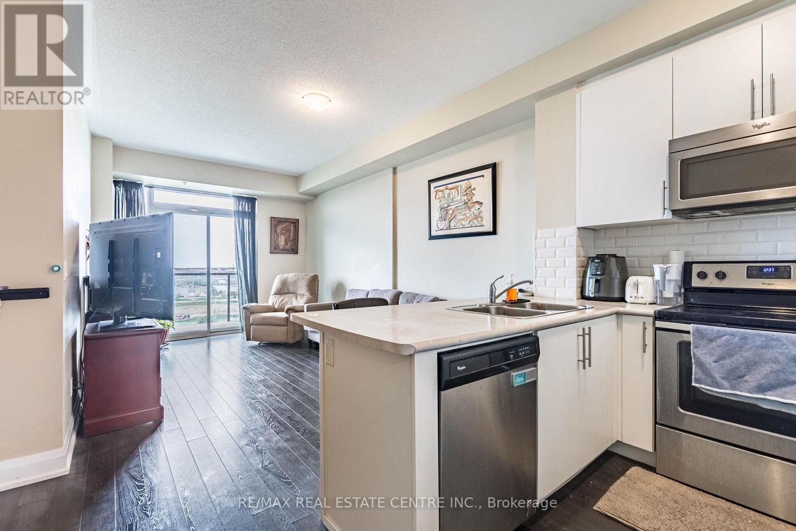 905 - 55 Yorkland Boulevard, Brampton, Ontario L6P 4K9 - Photo 10 - W13166174