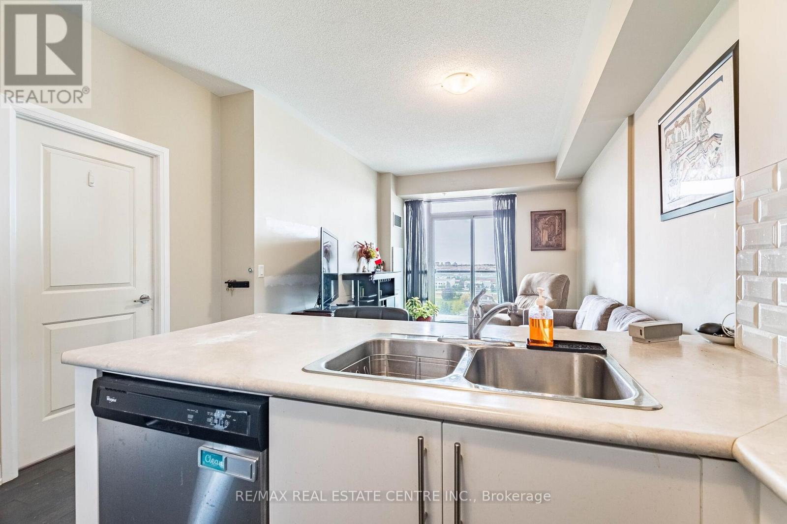 905 - 55 Yorkland Boulevard, Brampton, Ontario L6P 4K9 - Photo 13 - W13166174
